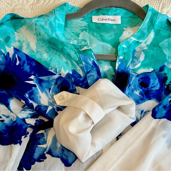 💙✨ Calvin Klein Floral Ombre Blouse — Fits Like Medium (EUC) - Picture 8 of 12